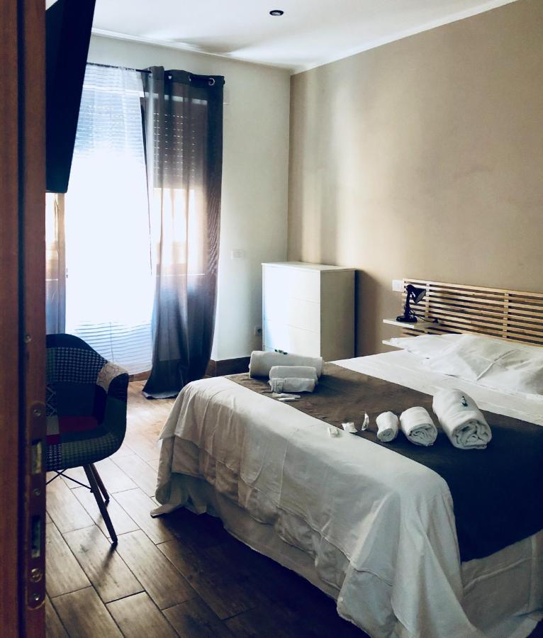 مبيت وإفطار Napoli Central Station Deluxe المظهر الخارجي الصورة